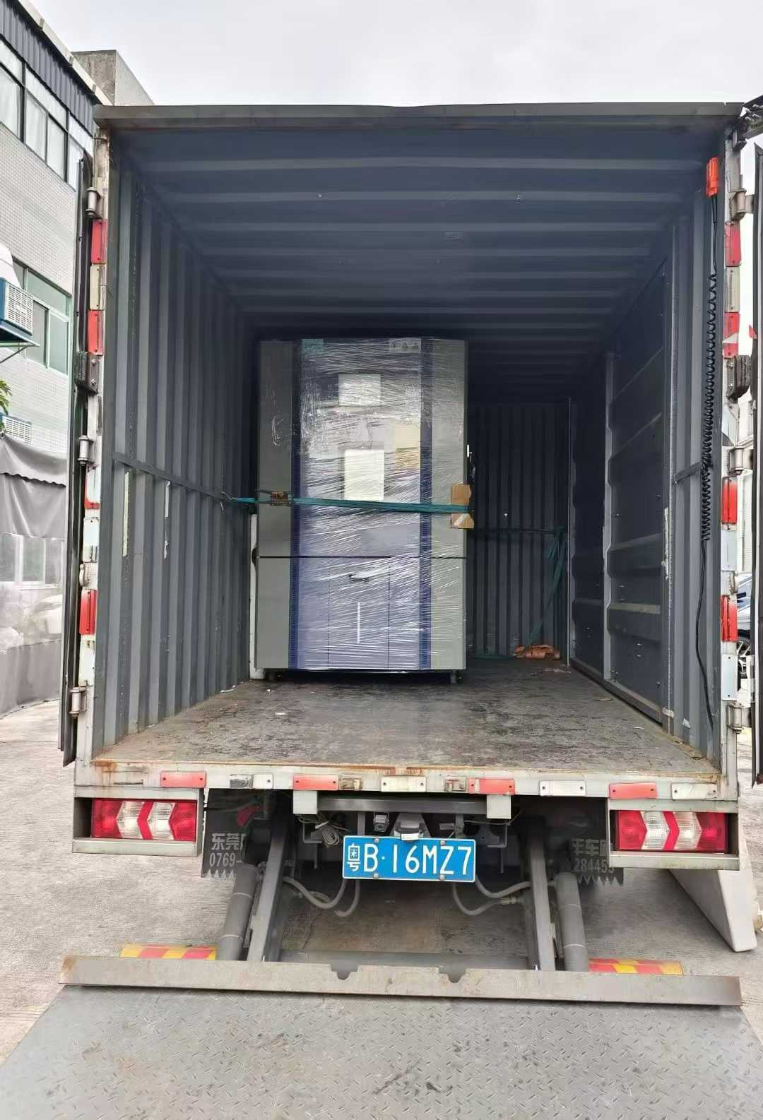 800L恒溫恒濕試驗箱送貨陽江做電鍍客戶